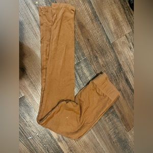 Barely worn just didn’t really like the color on me